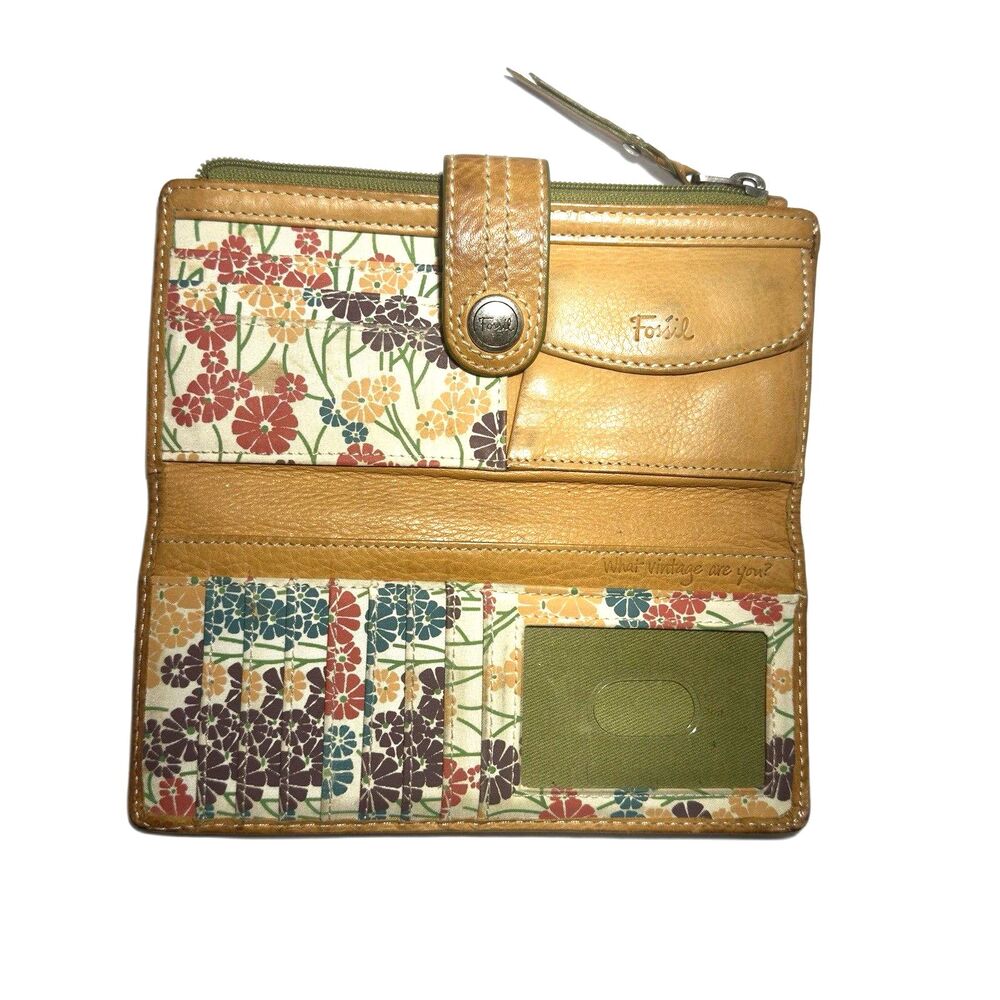 Vintage Fossil Tan Leather Bifold Wallet Retro “What Vintage Are You” Organizer